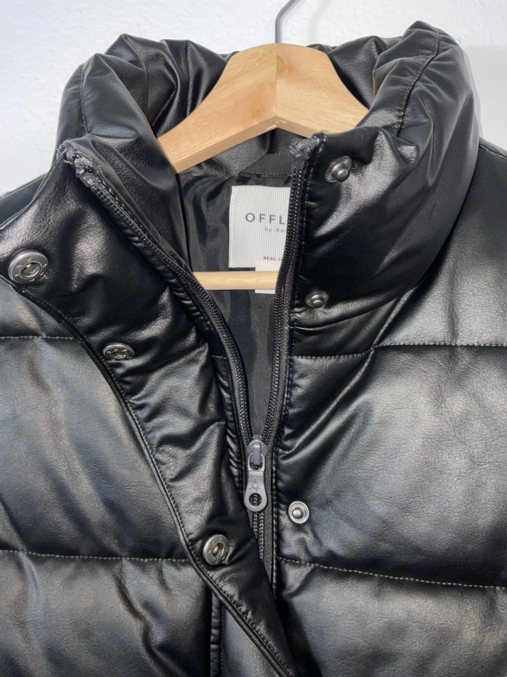 Aerie Cropped Black Puffer Vest - Picture 6 of 9